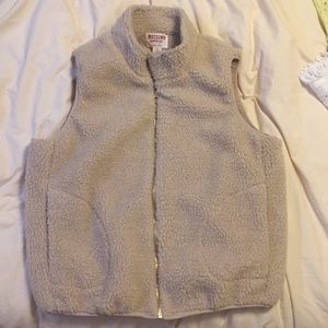 Fluffy vest!